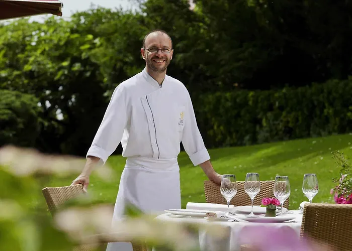 Le Castel Marie Louise فندق