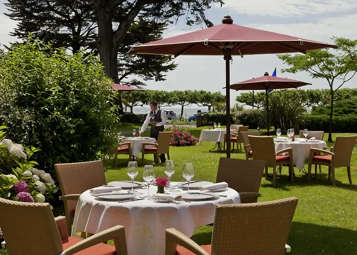 فندق Le Castel Marie Louise 5*