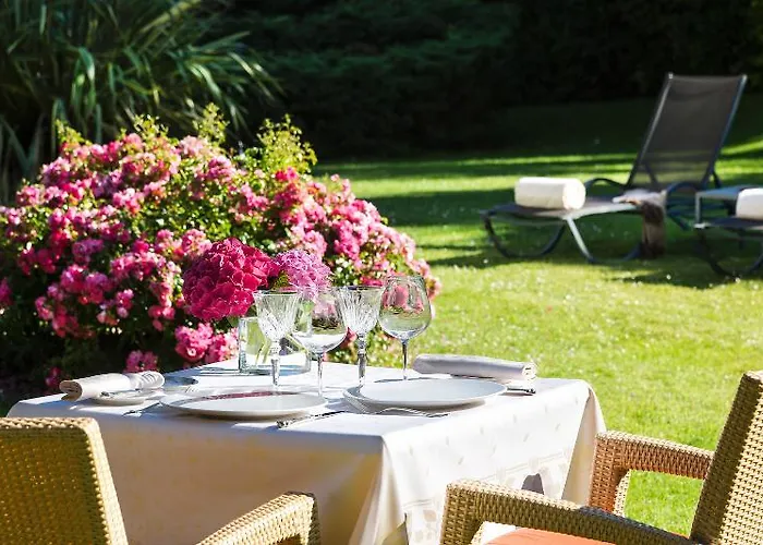 Le Castel Marie Louise فندق