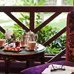Le Castel Marie Louise فندق 5*