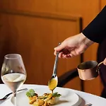 ル カステル マリー ルイーズ