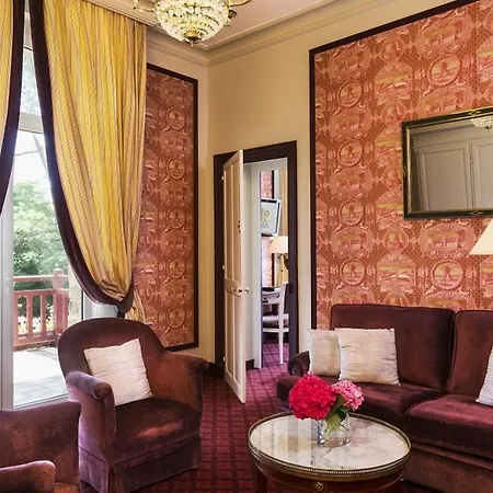 Le Castel Marie Louise Отель 5*