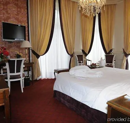 Le Castel Marie Louise Hotel 5*