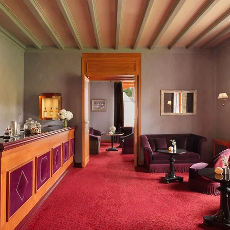 Отель Le Castel Marie Louise