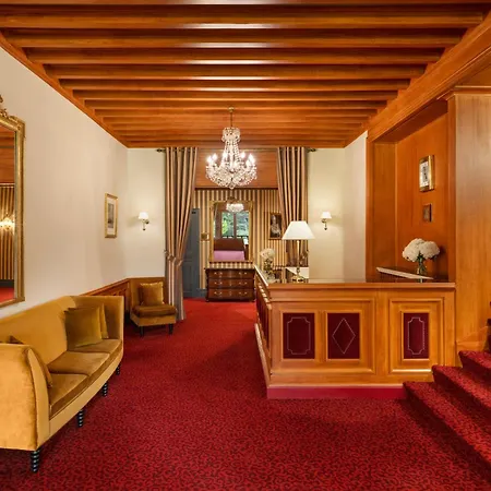 Le Castel Marie Louise 5*