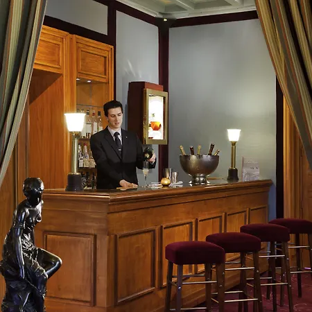 Le Castel Marie Louise 5*