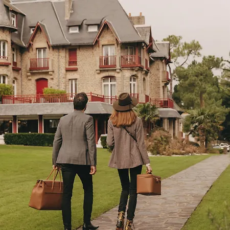 Le Castel Marie Louise Hotel 5*