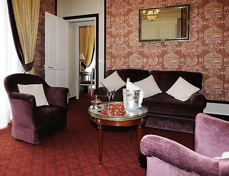 Le Castel Marie Louise 5*
