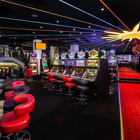 乐卡斯特玛丽露易丝酒店 5* La Baule