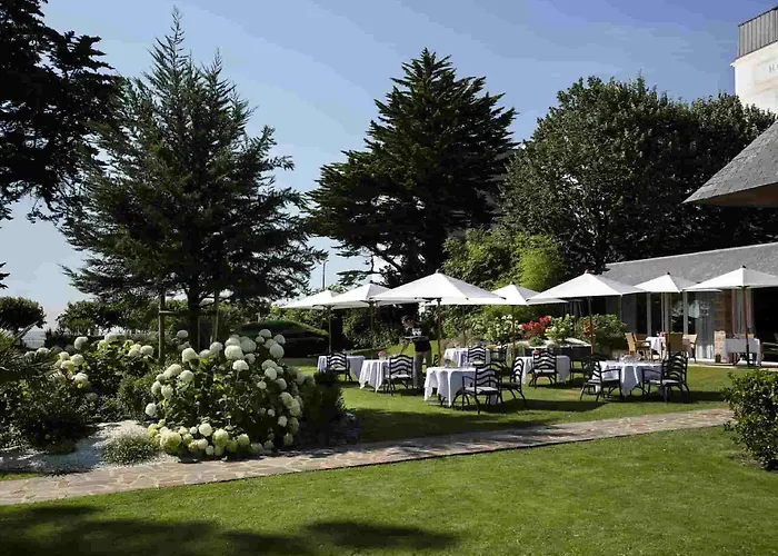 乐卡斯特玛丽露易丝酒店