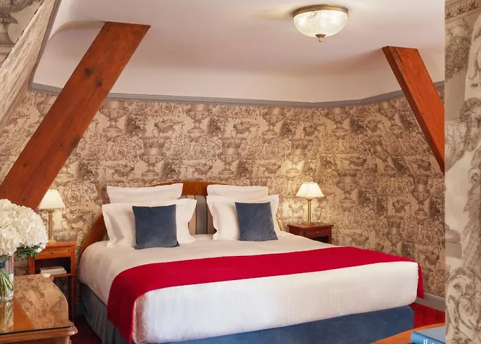 Le Castel Marie Louise Szálloda 5*